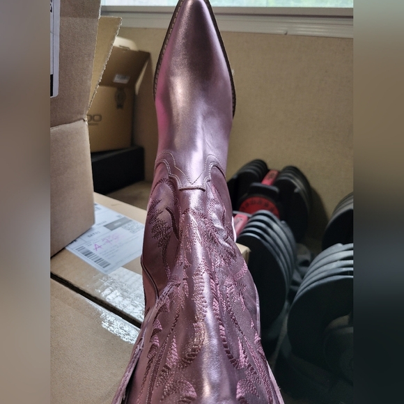 *NWT Metallic Pink Embroidered Cowboy Boots SZ 8 - Picture 4 of 7